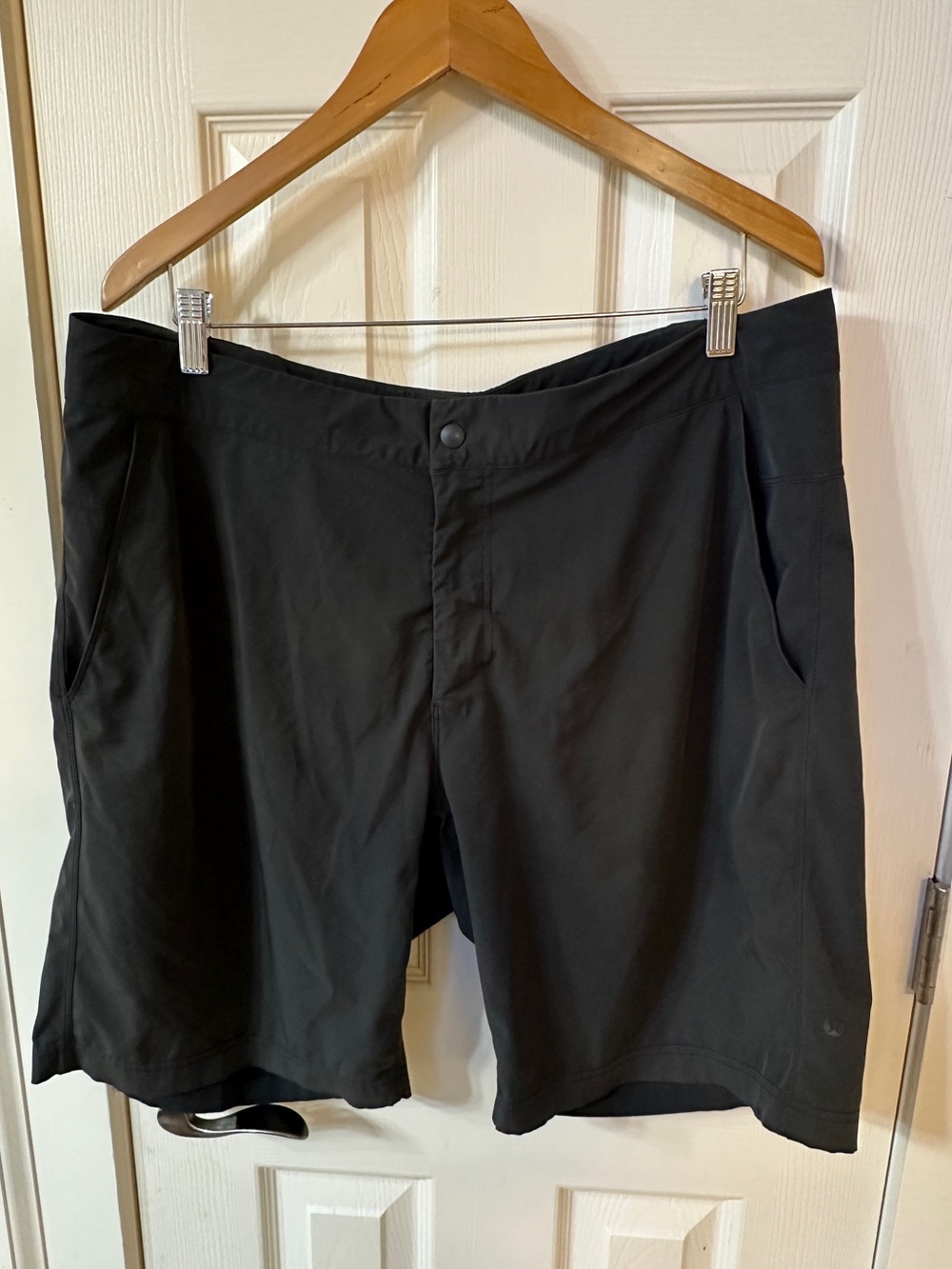 Lululemon Mens Black ABC Classic Fit Commission Shorts Classy Trendy 36